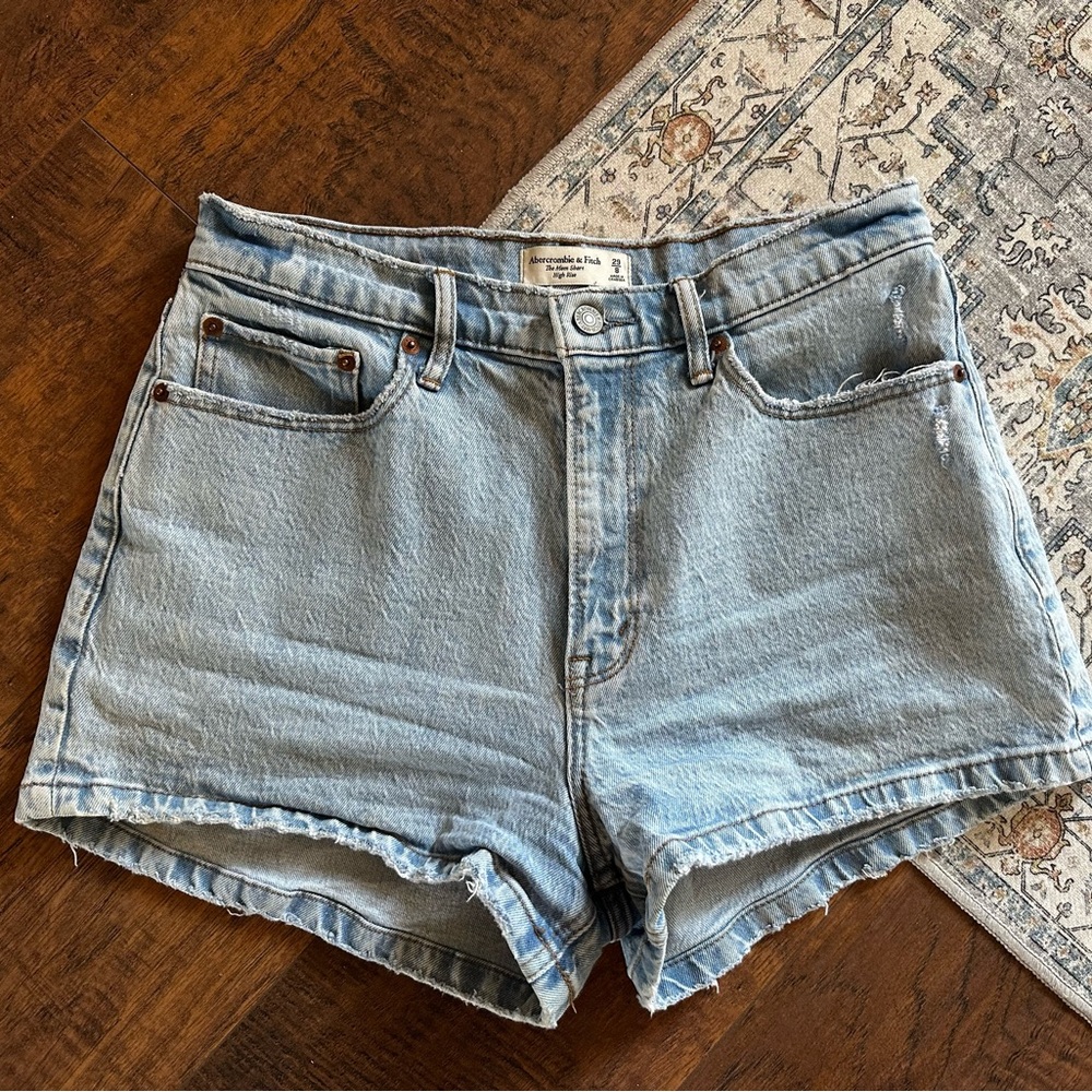 Abercrombie and fitch mom shorts 8/29